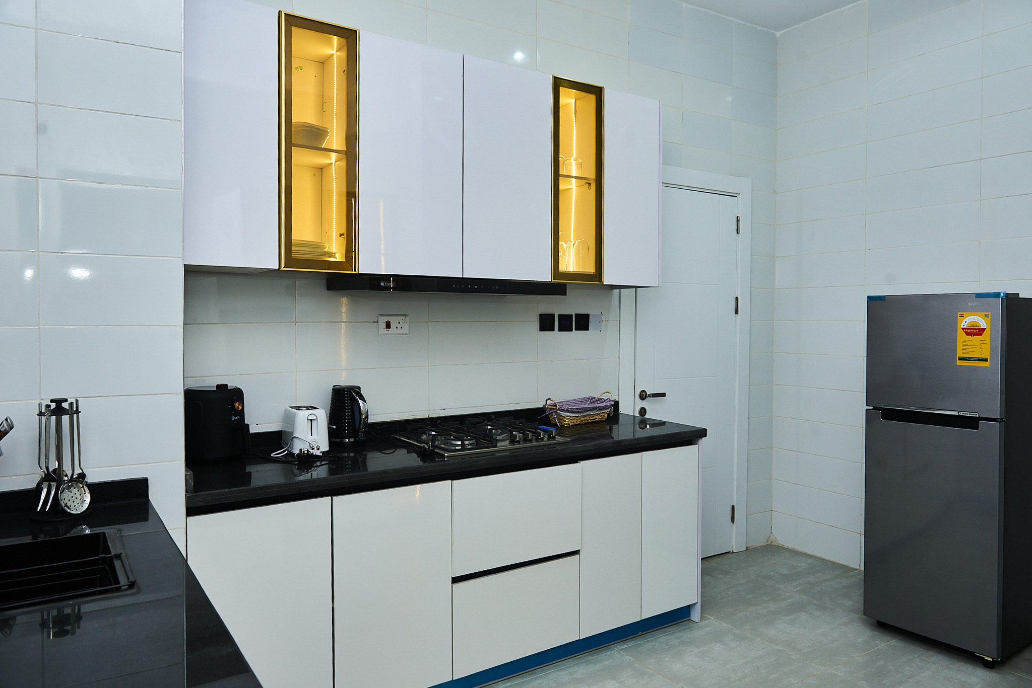 Black-granite kitchen